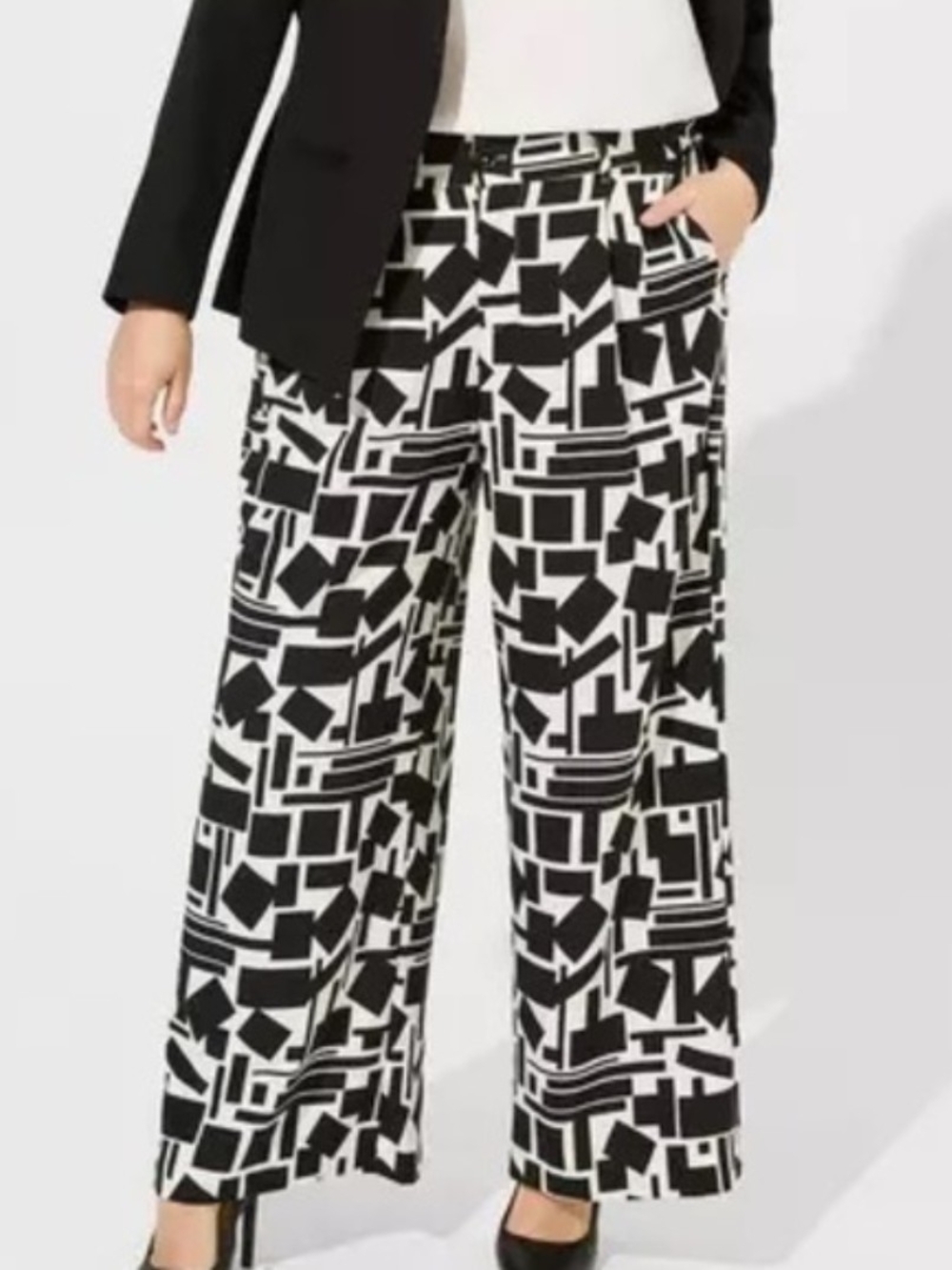 Torrid Studio Black & White Geometric Wide-Leg Crepe Pants, Size 20